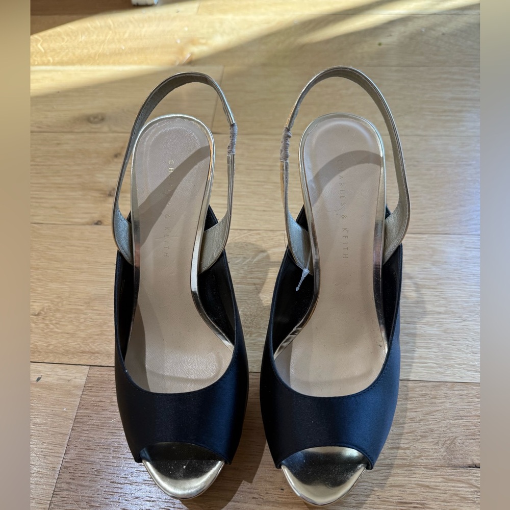 Charles & Keith Black and Gold Peep-Toe Slingback Heels